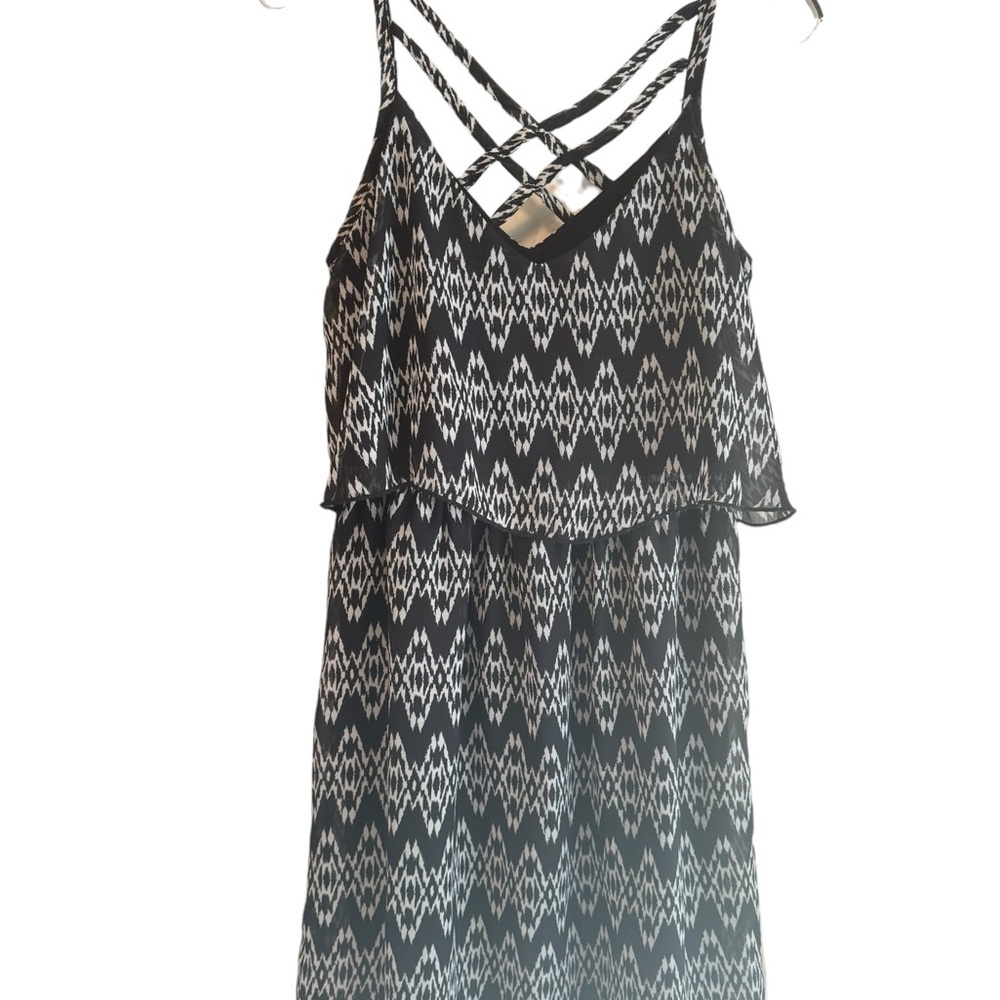 Speechless strappy summer dress, black & white, size medium‎
